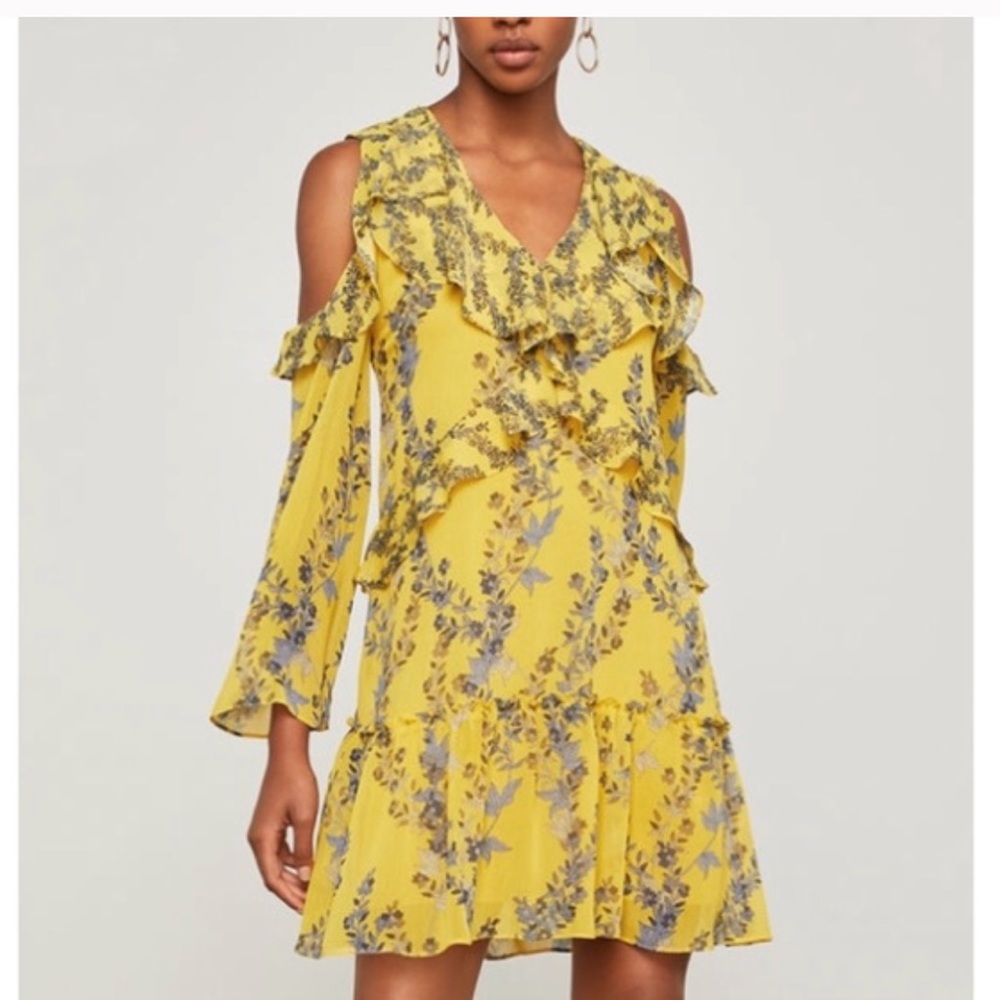 ❤️BCBGMaxAzria Yellow Floral Cutout Shoulder Ruffle Dress.  Size L.